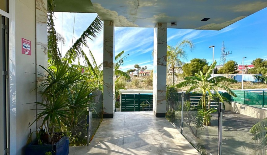 Reventa - Apartment -
Finestrat