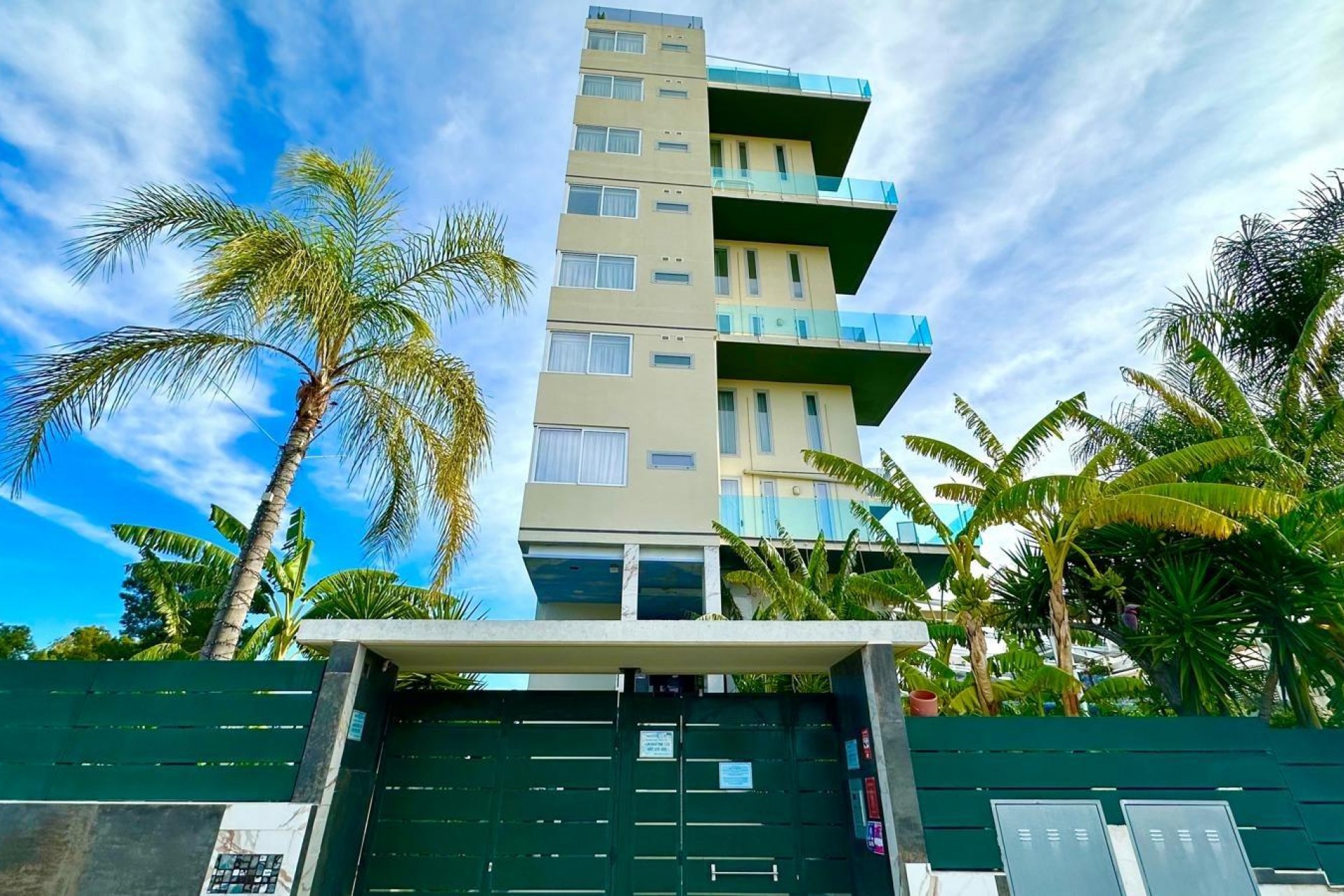 Reventa - Apartment -
Finestrat