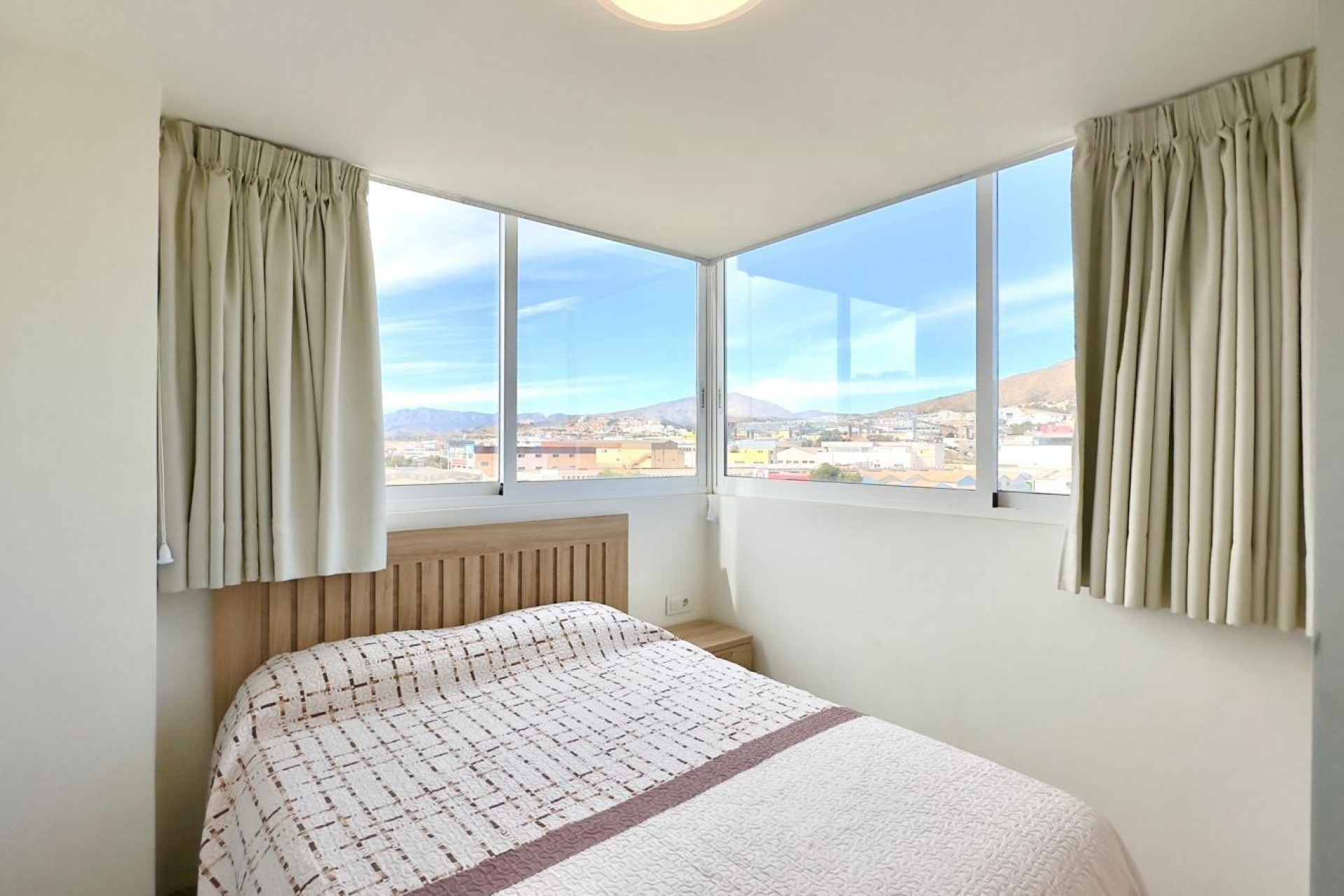 Reventa - Apartment -
Finestrat