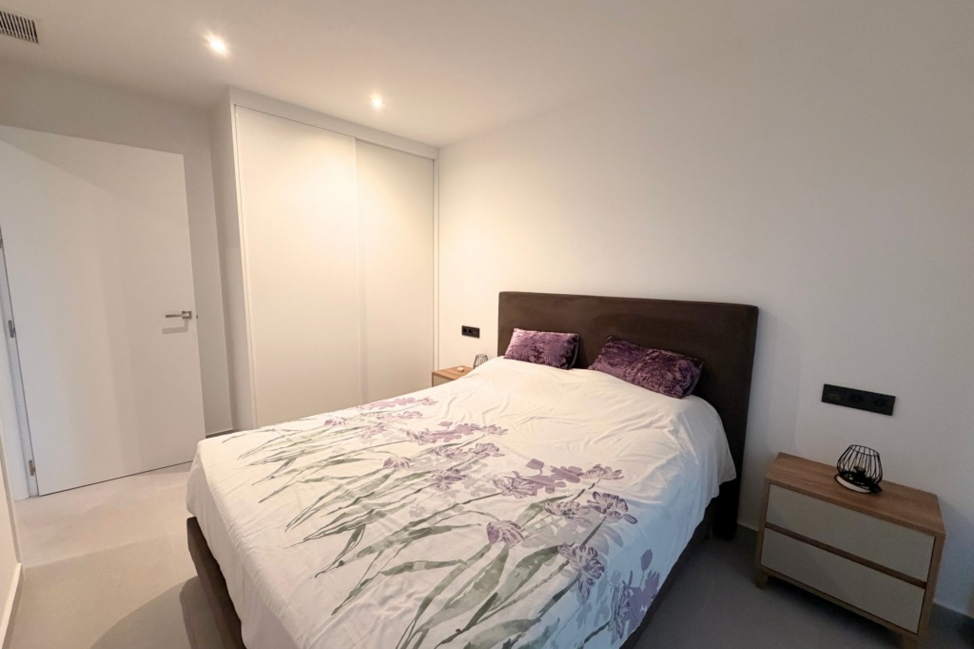 Reventa - Apartment -
Lo Crispin - Inland
