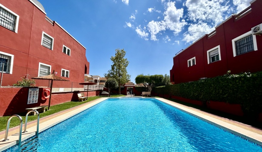 Reventa - Apartment -
Los Altos - Costa Blanca