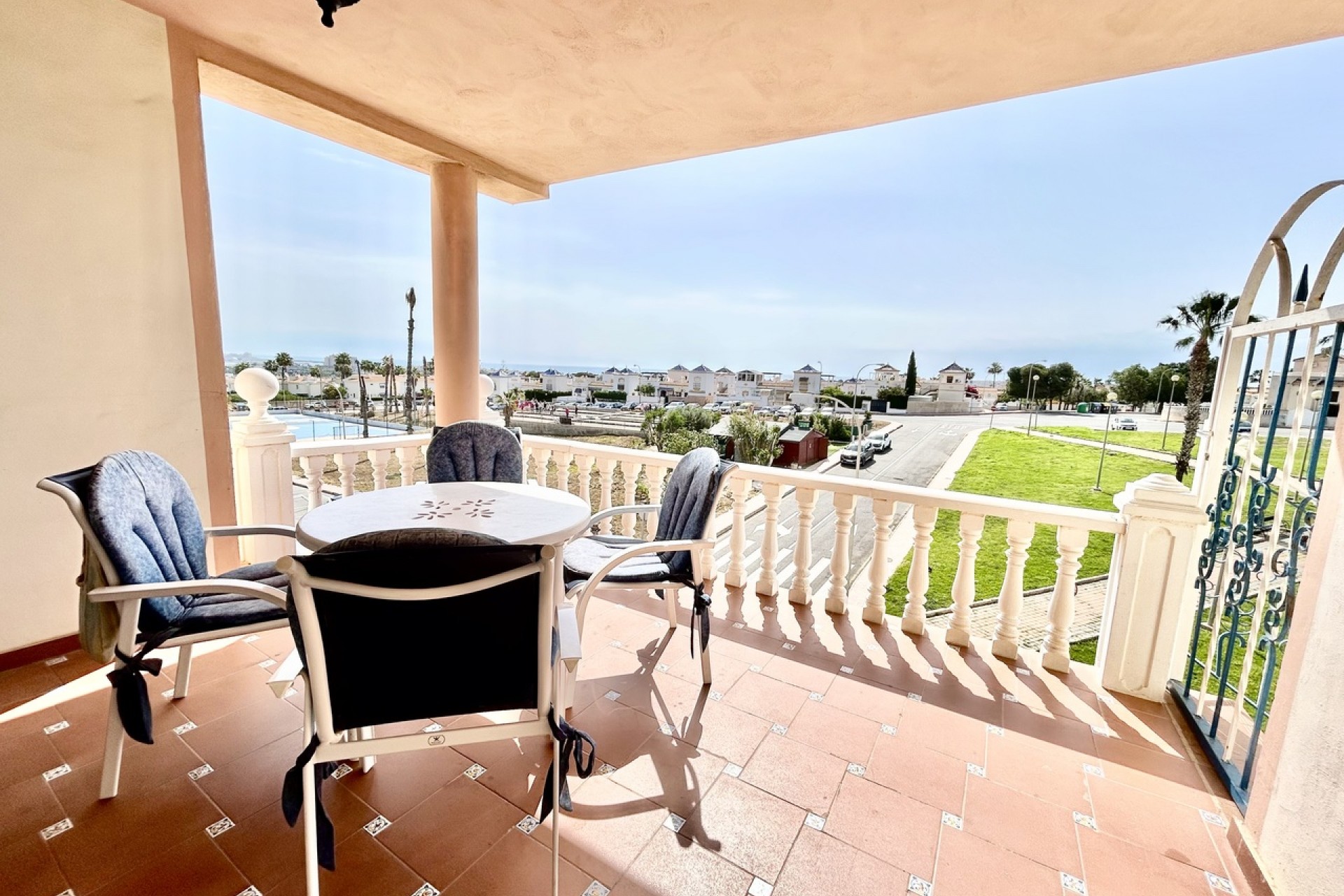 Reventa - Apartment -
Los Altos - Costa Blanca