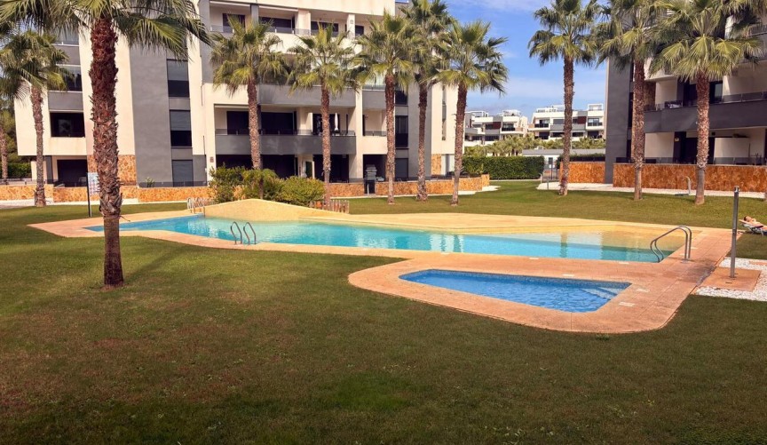 Reventa - Apartment -
Los Altos - Costa Blanca
