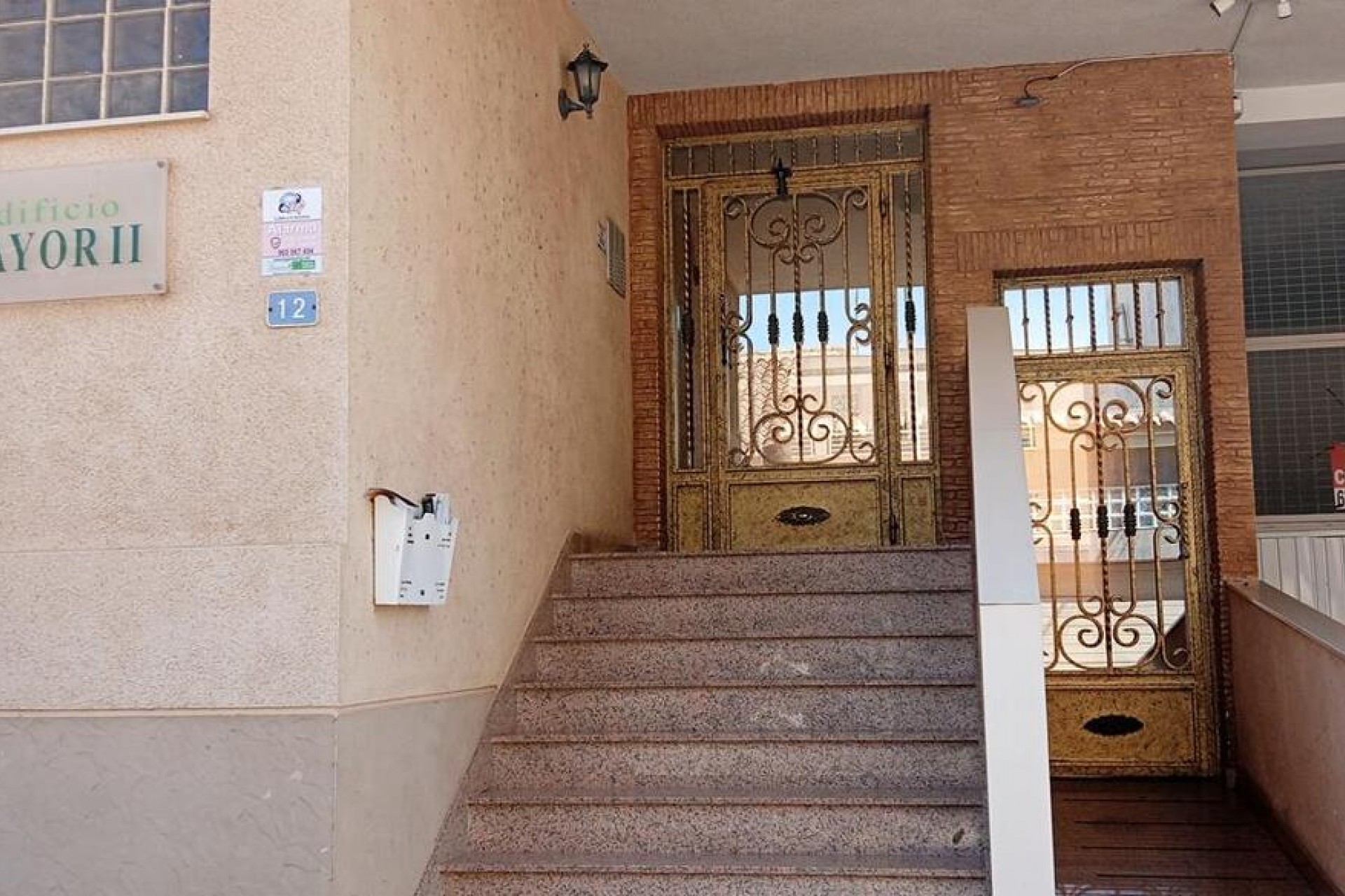 Reventa - Apartment -
Los Montesinos - PUEBLO CENTRO