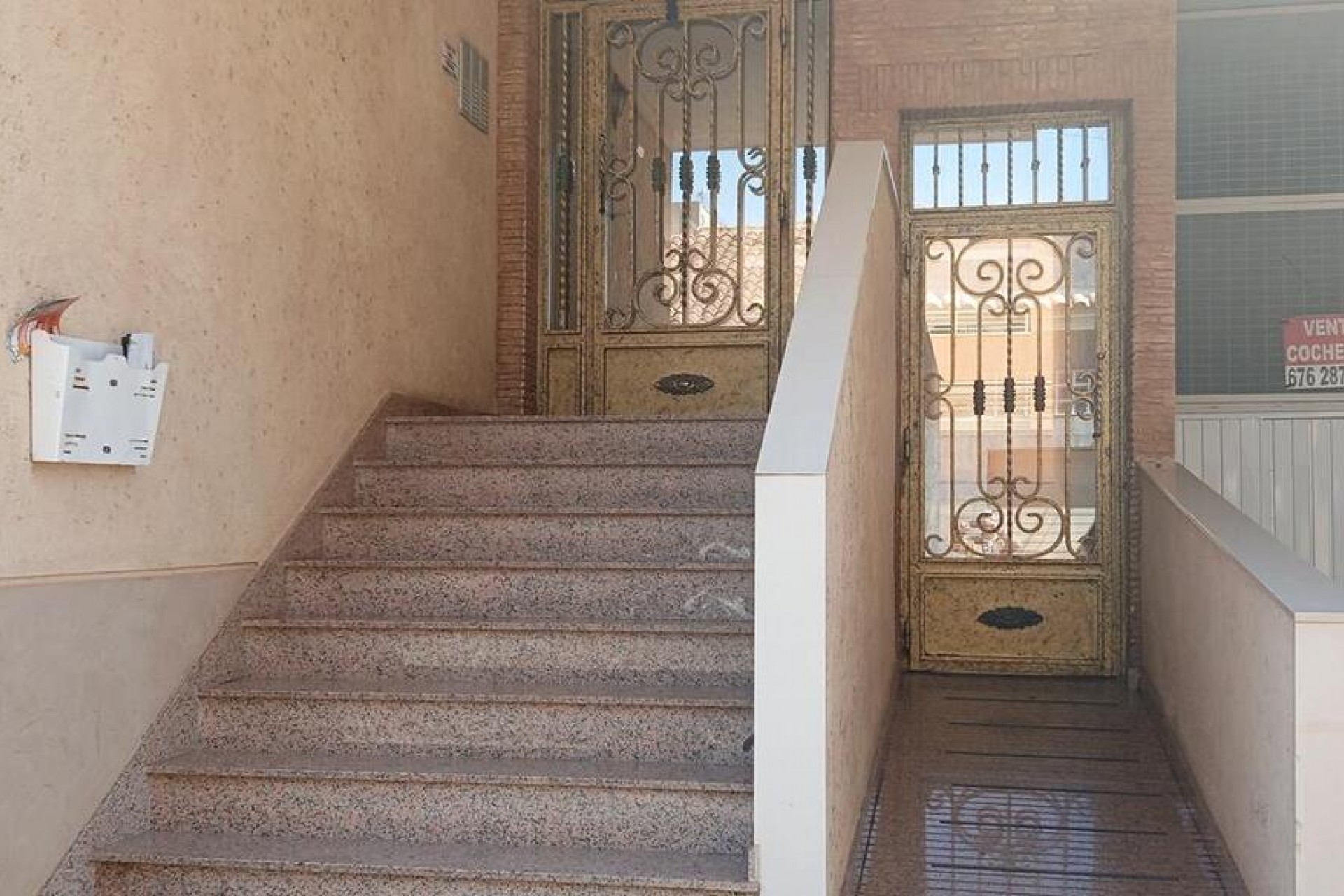 Reventa - Apartment -
Los Montesinos - PUEBLO CENTRO