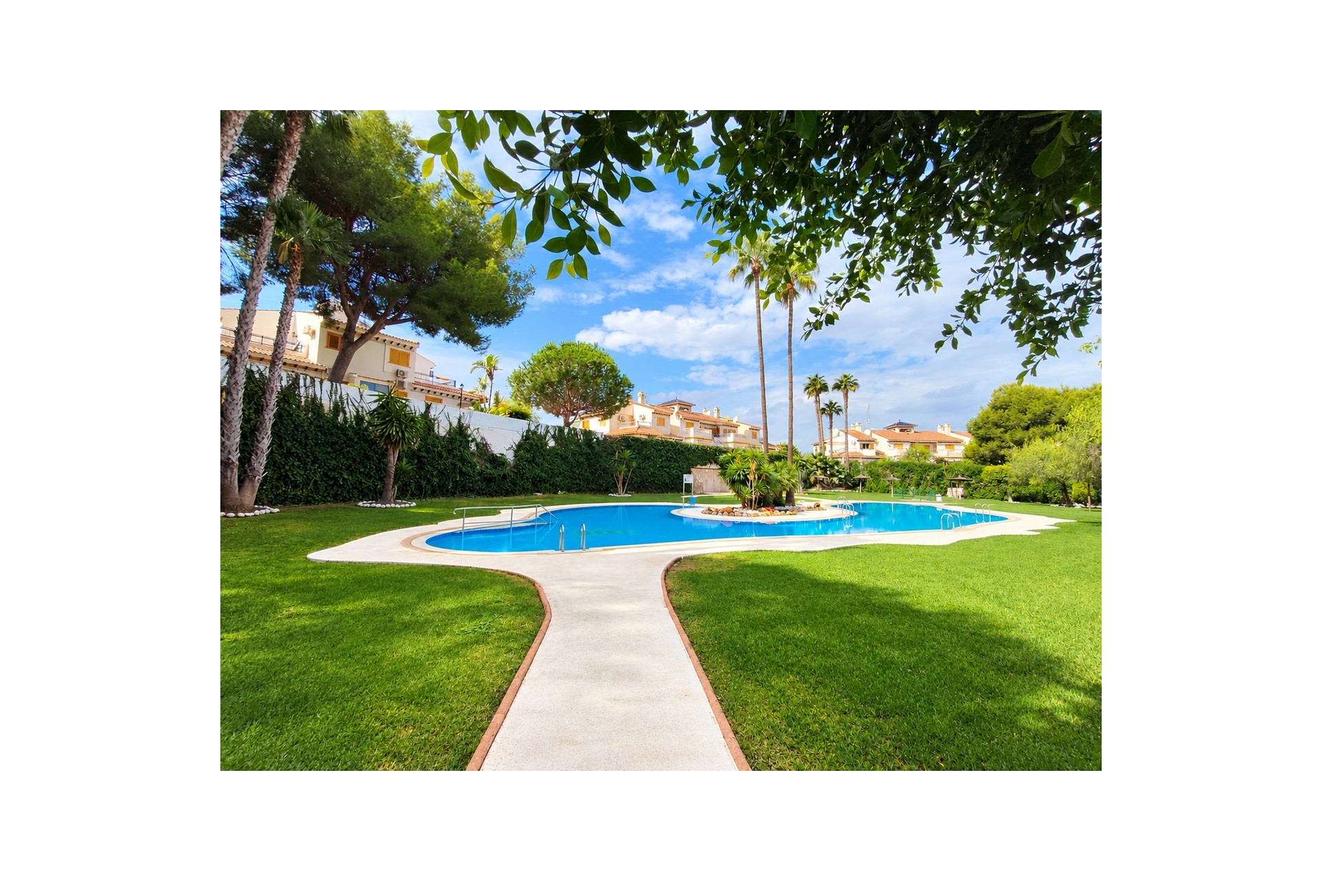 Reventa - Apartment -
Mil Palmeras - Costa Blanca