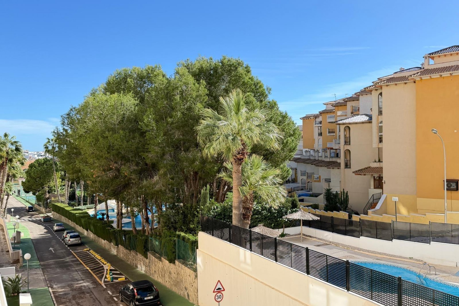 Reventa - Apartment -
Orihuela Costa - Altos De Campoamor