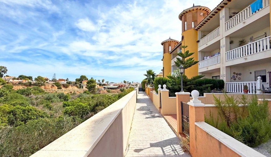 Reventa - Apartment -
Orihuela Costa - Costa Blanca
