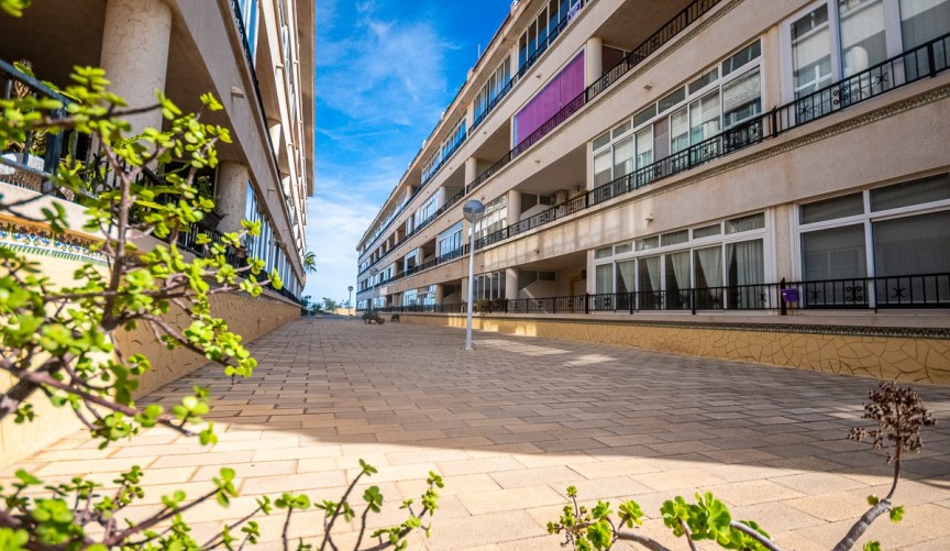 Reventa - Apartment -
Orihuela Costa - Costa Blanca