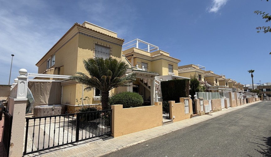 Reventa - Apartment -
Orihuela Costa - Costa Blanca