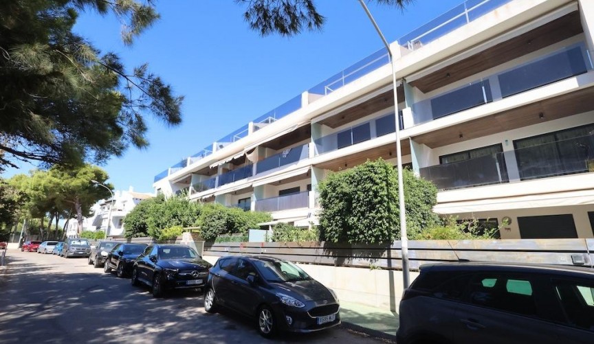 Reventa - Apartment -
Orihuela Costa - Costa Blanca