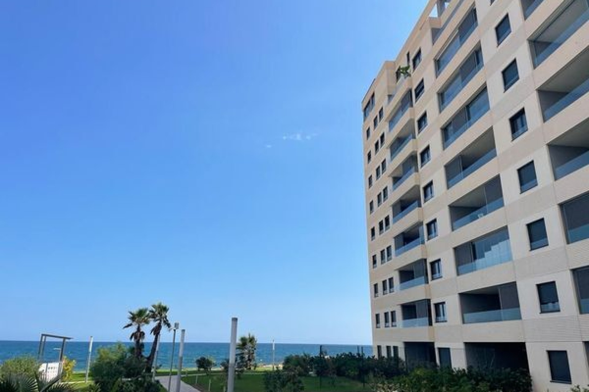 Reventa - Apartment Penthouse -
Punta Prima - Costa Blanca