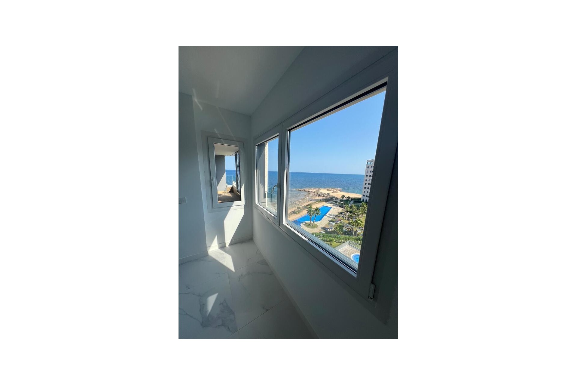 Reventa - Apartment -
Punta Prima - Orihuela Costa
