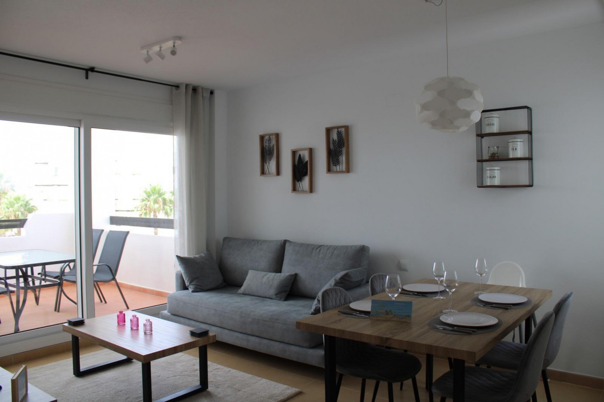 Reventa - Apartment -
Roldan - Inland