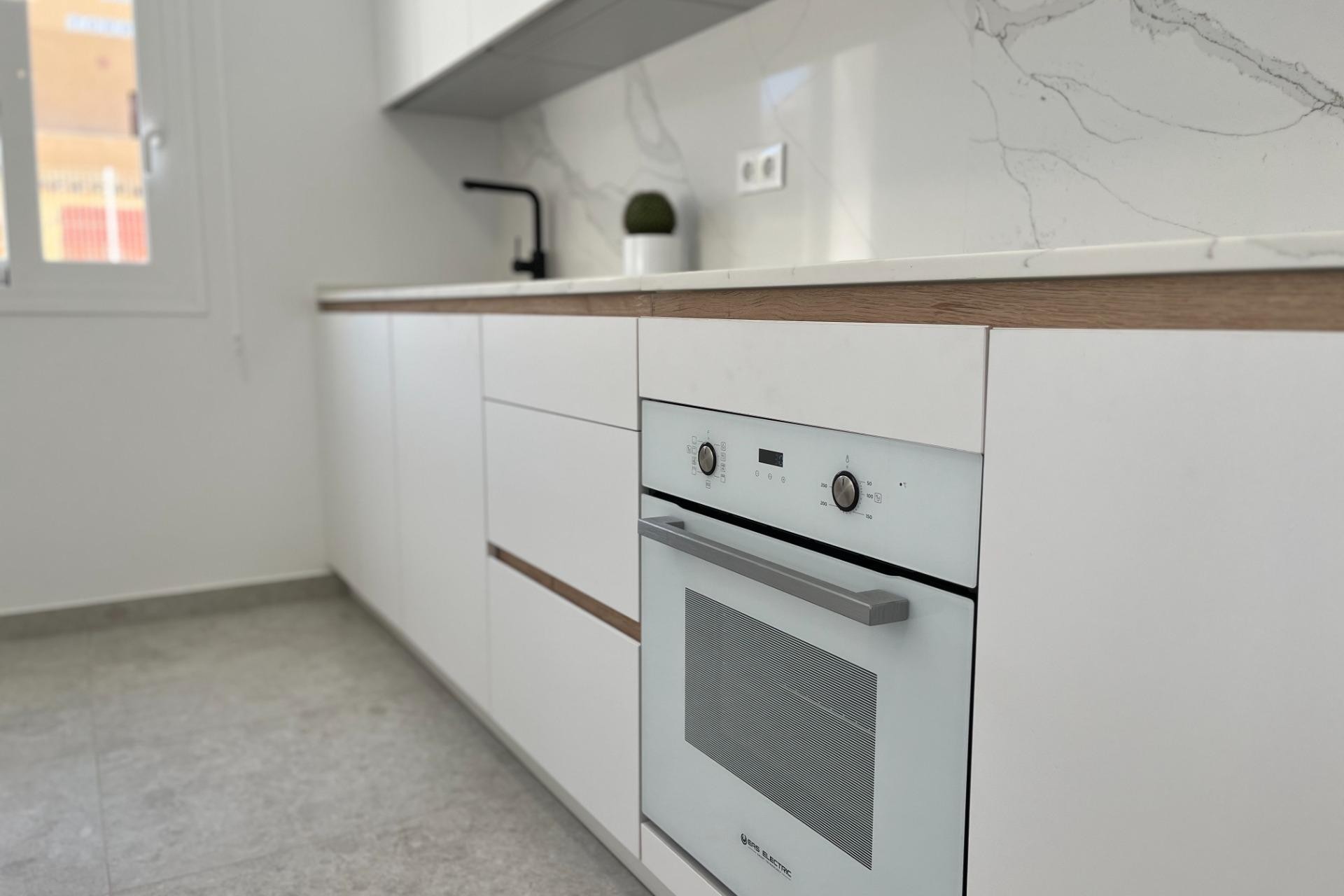 Reventa - Apartment -
Torrevieja - aguas nuevas