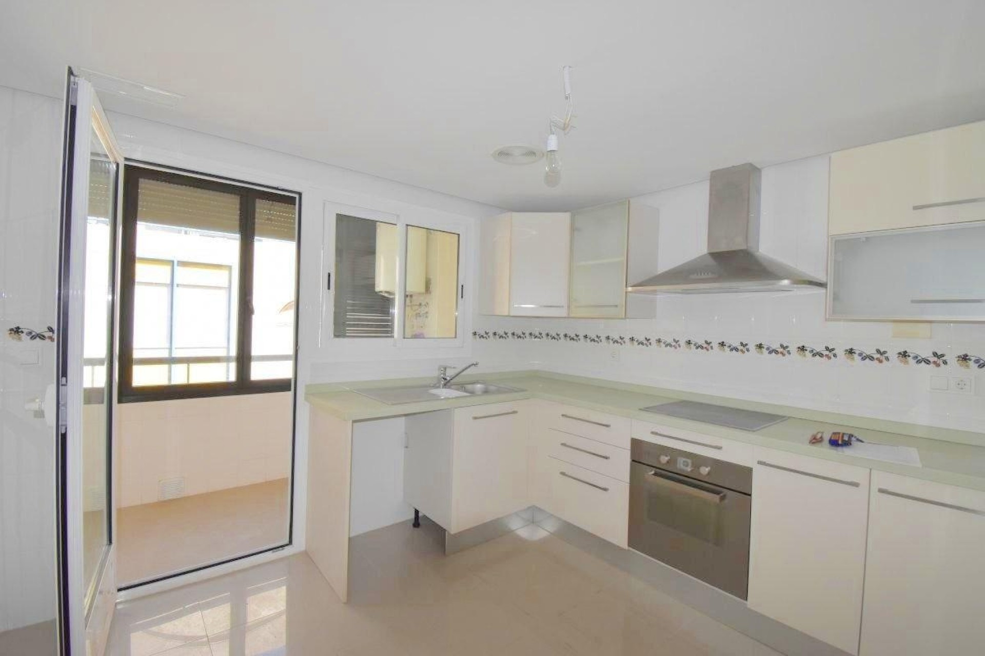 Reventa - Apartment -
Torrevieja - Centro - Muelle Pesquero