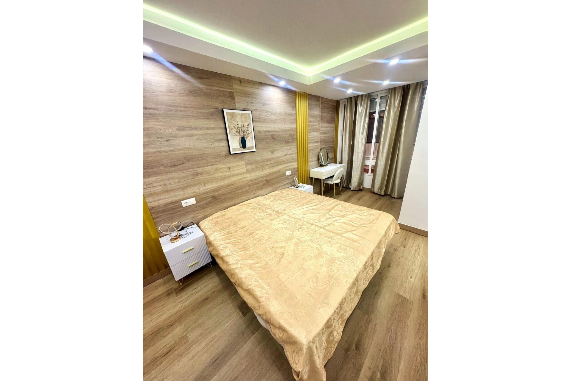 Reventa - Apartment -
Torrevieja - Centro - Muelle Pesquero