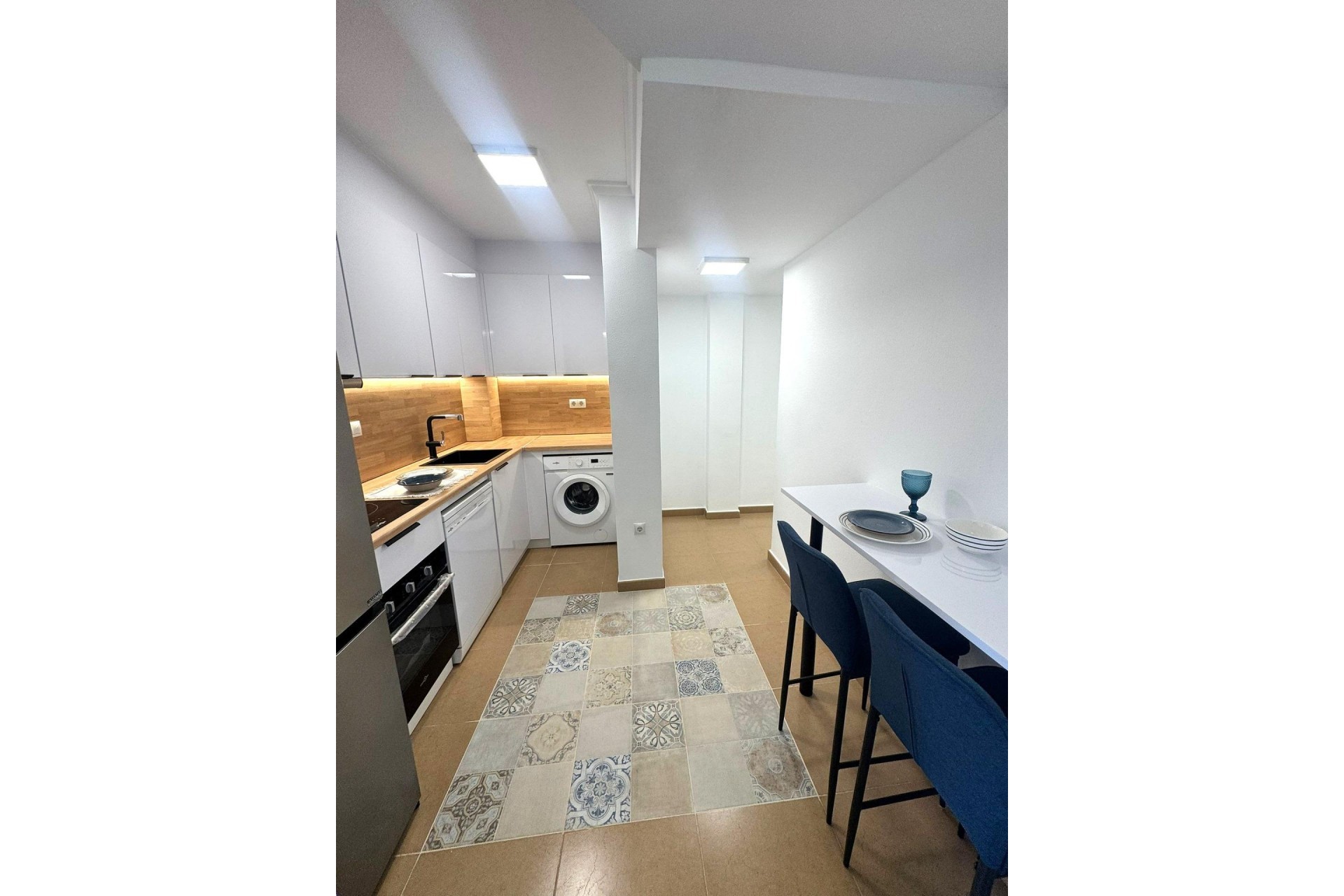 Reventa - Apartment -
Torrevieja - Centro - Muelle Pesquero