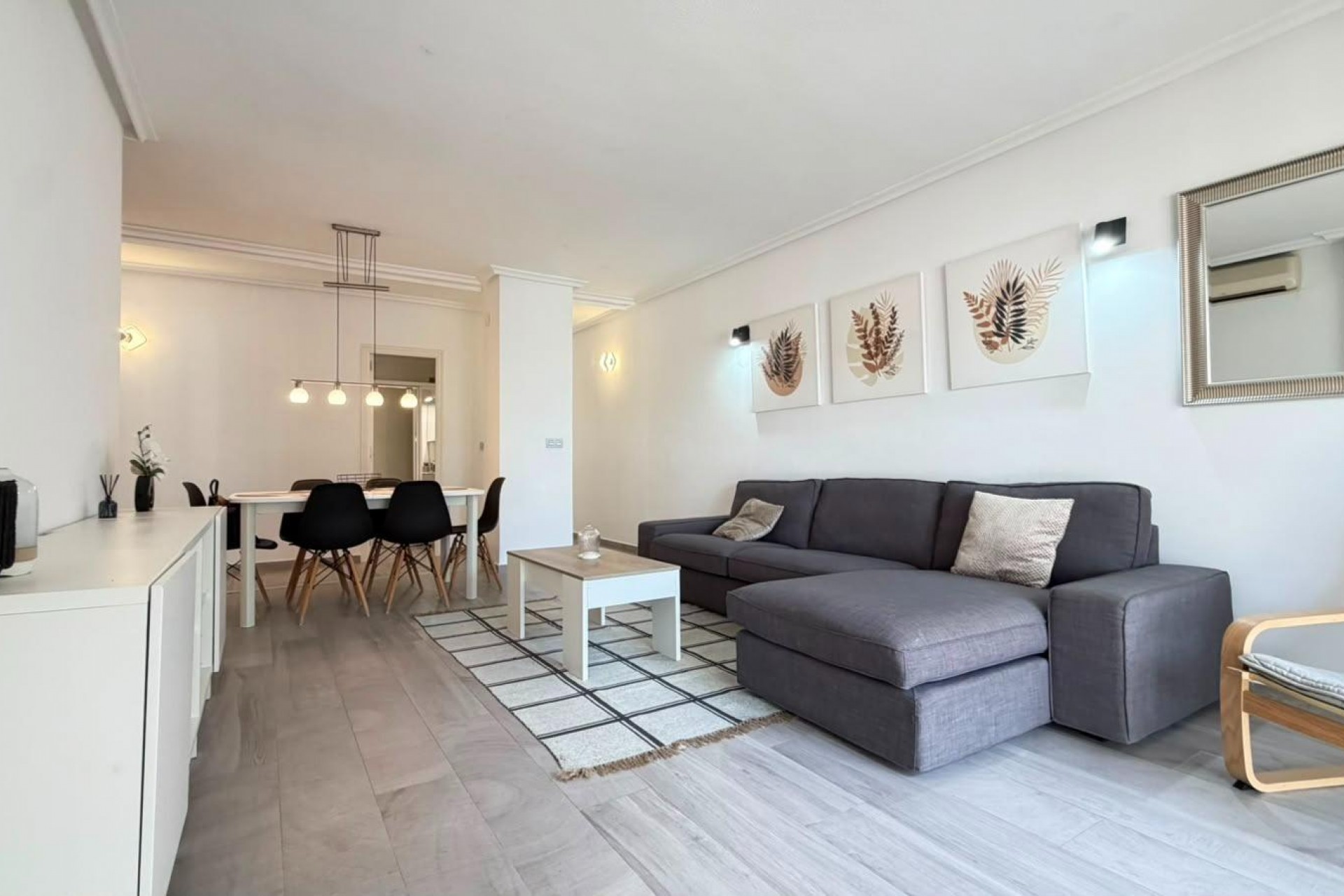 Reventa - Apartment -
Torrevieja - Centro - Muelle Pesquero