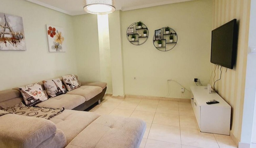 Reventa - Apartment -
Torrevieja - Centro