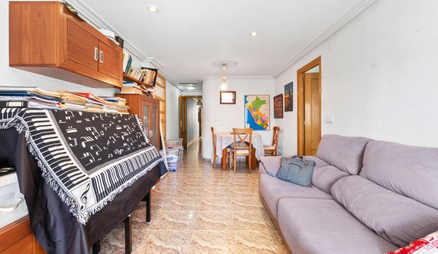 Reventa - Apartment -
Torrevieja - Centro