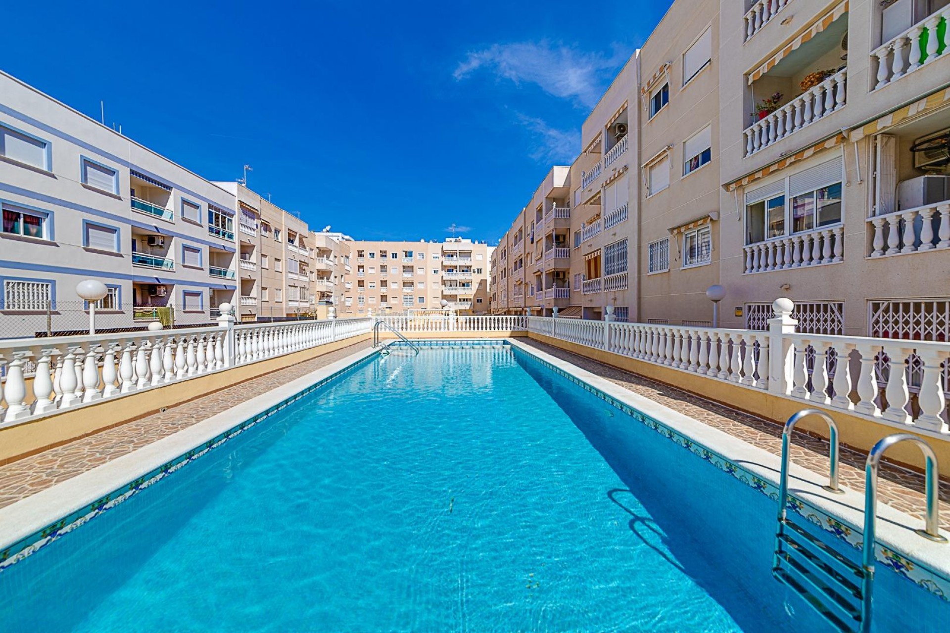 Reventa - Apartment -
Torrevieja - Centro