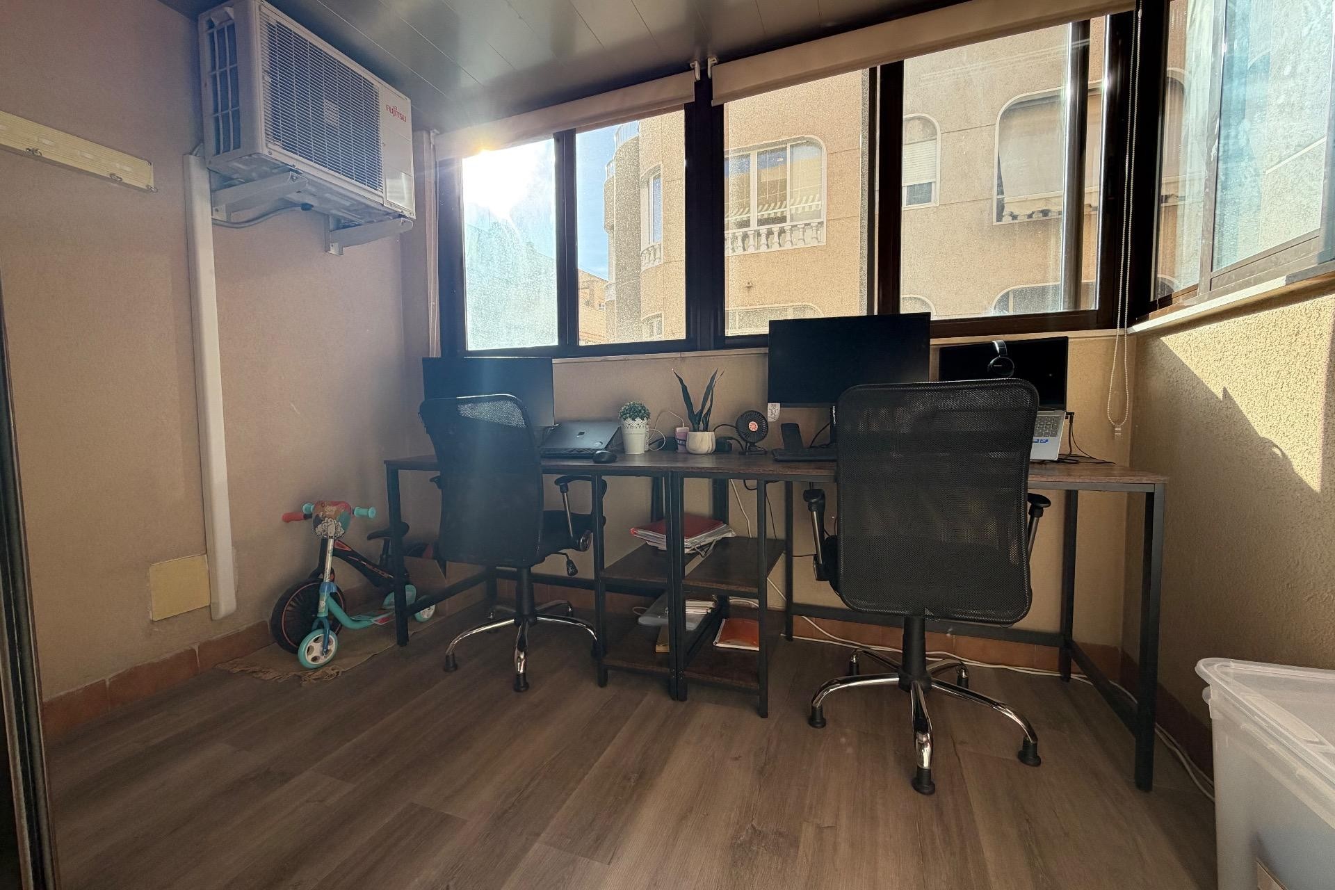 Reventa - Apartment -
Torrevieja - Centro