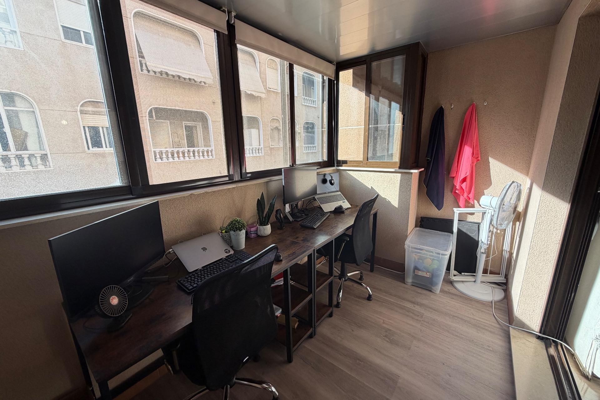 Reventa - Apartment -
Torrevieja - Centro