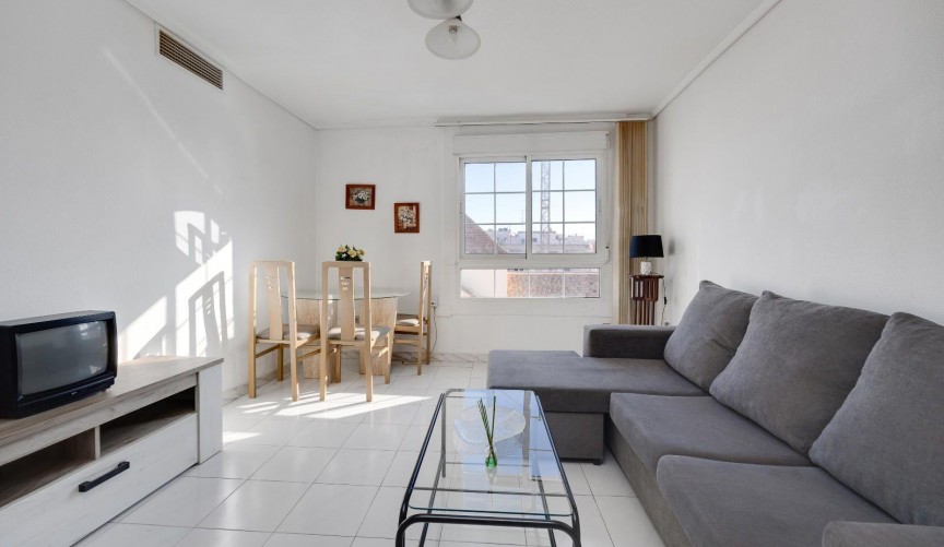 Reventa - Apartment -
Torrevieja - Centro