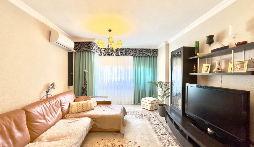 Reventa - Apartment -
Torrevieja - Centro