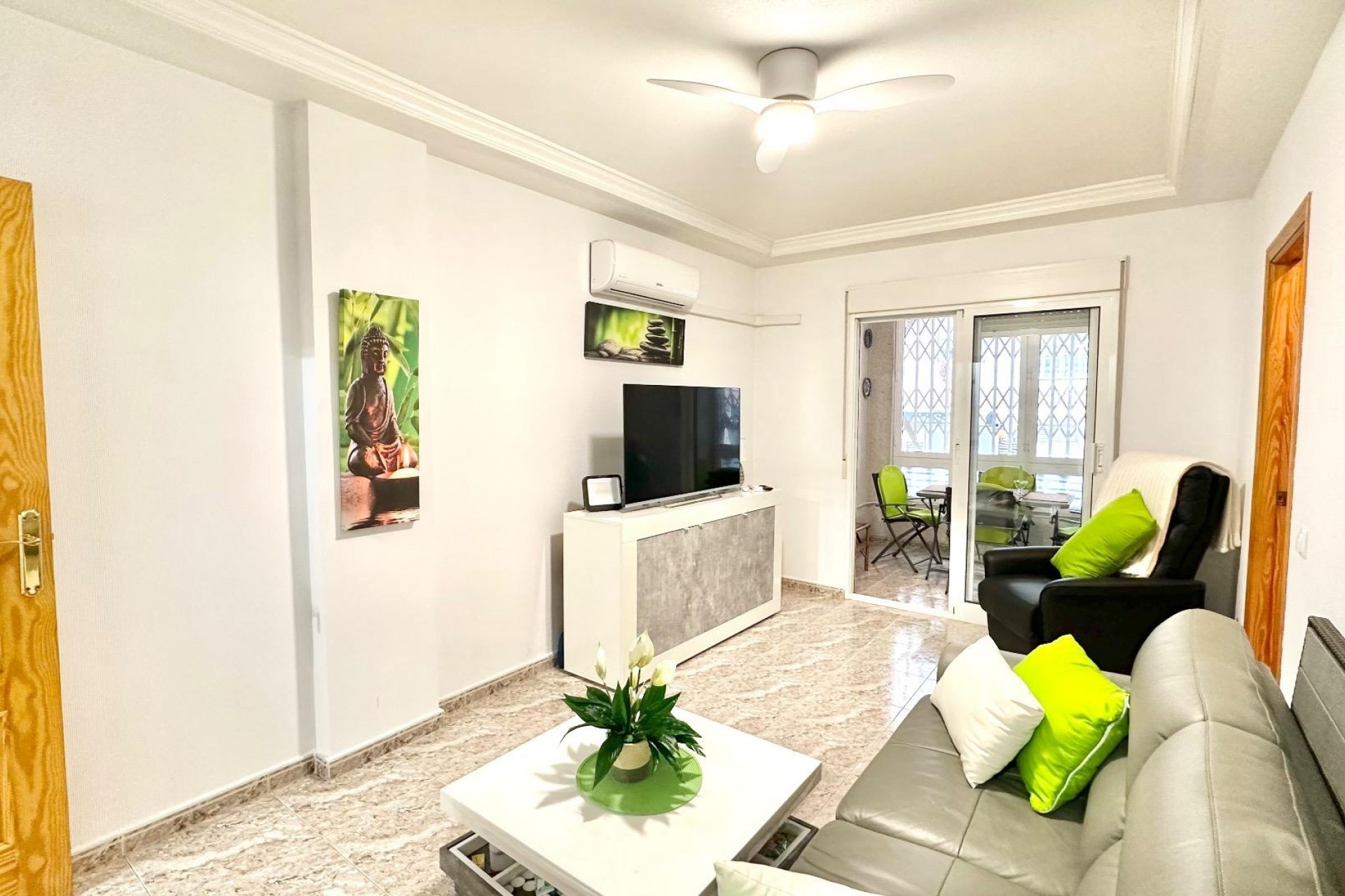 Reventa - Apartment -
Torrevieja - Centro