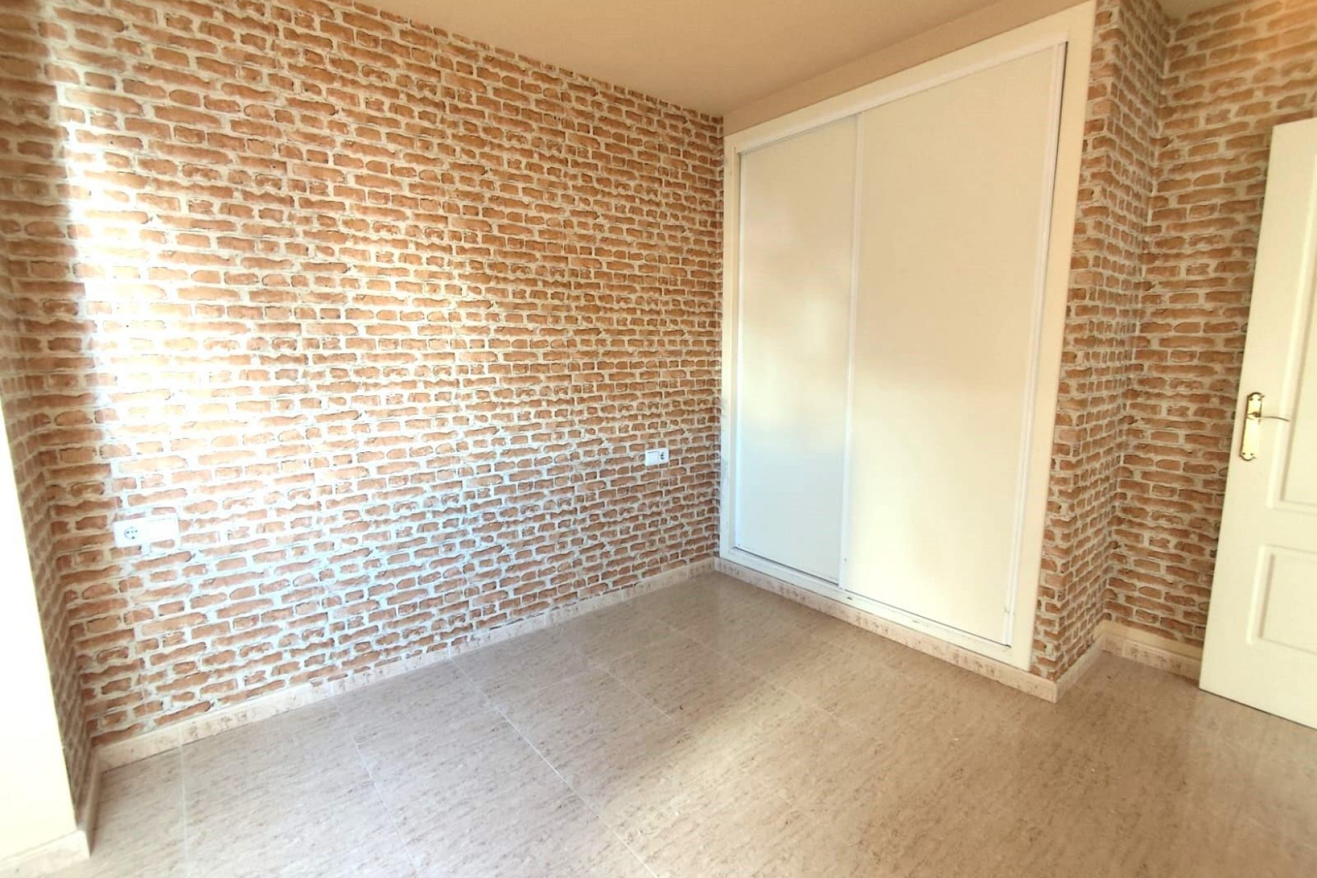 Reventa - Apartment -
Torrevieja - Centro