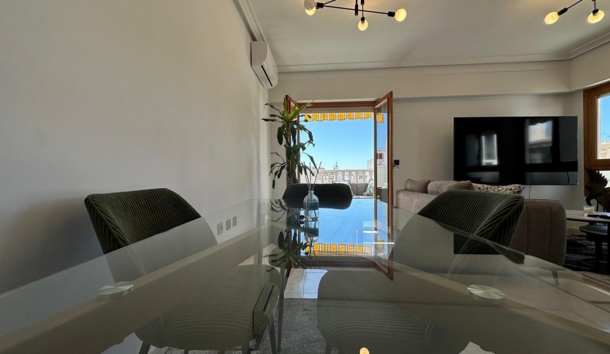 Reventa - Apartment -
Torrevieja - Centro