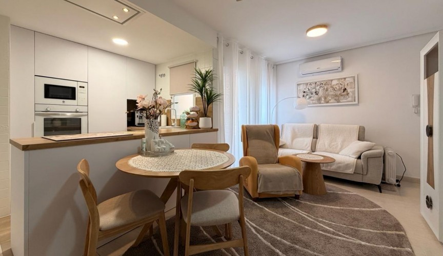 Reventa - Apartment -
Torrevieja - Centro