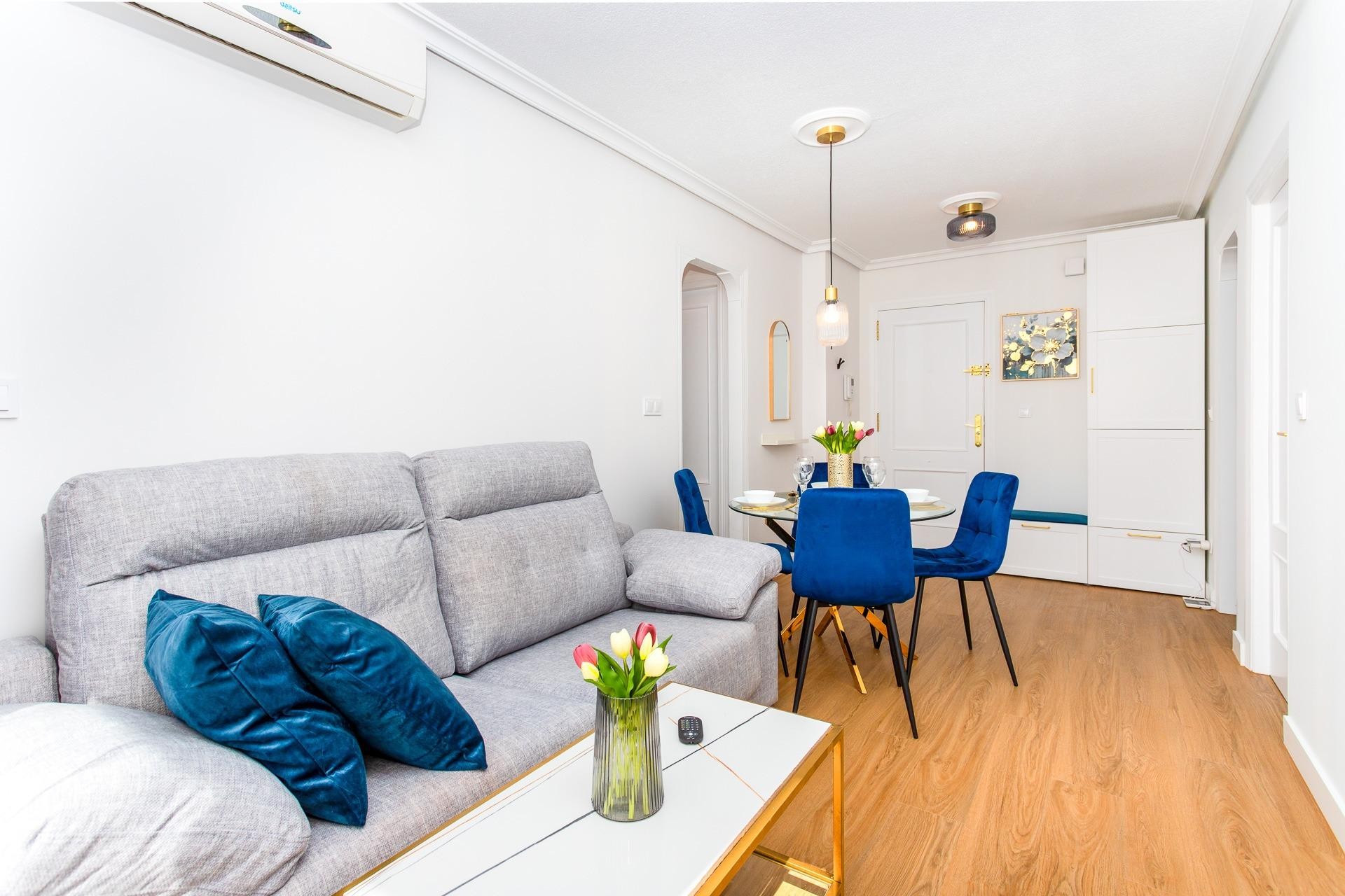 Reventa - Apartment -
Torrevieja - Centro