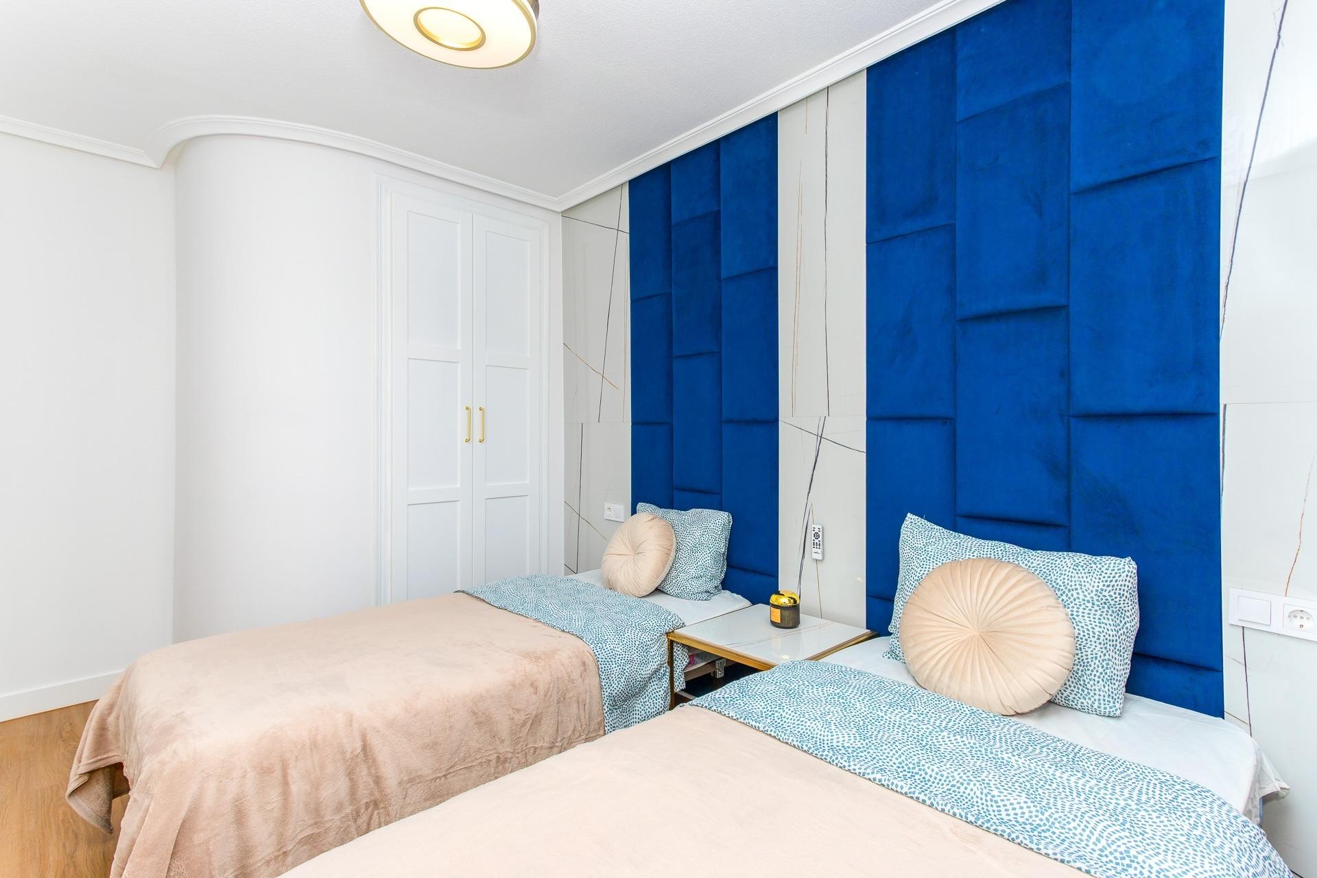 Reventa - Apartment -
Torrevieja - Centro