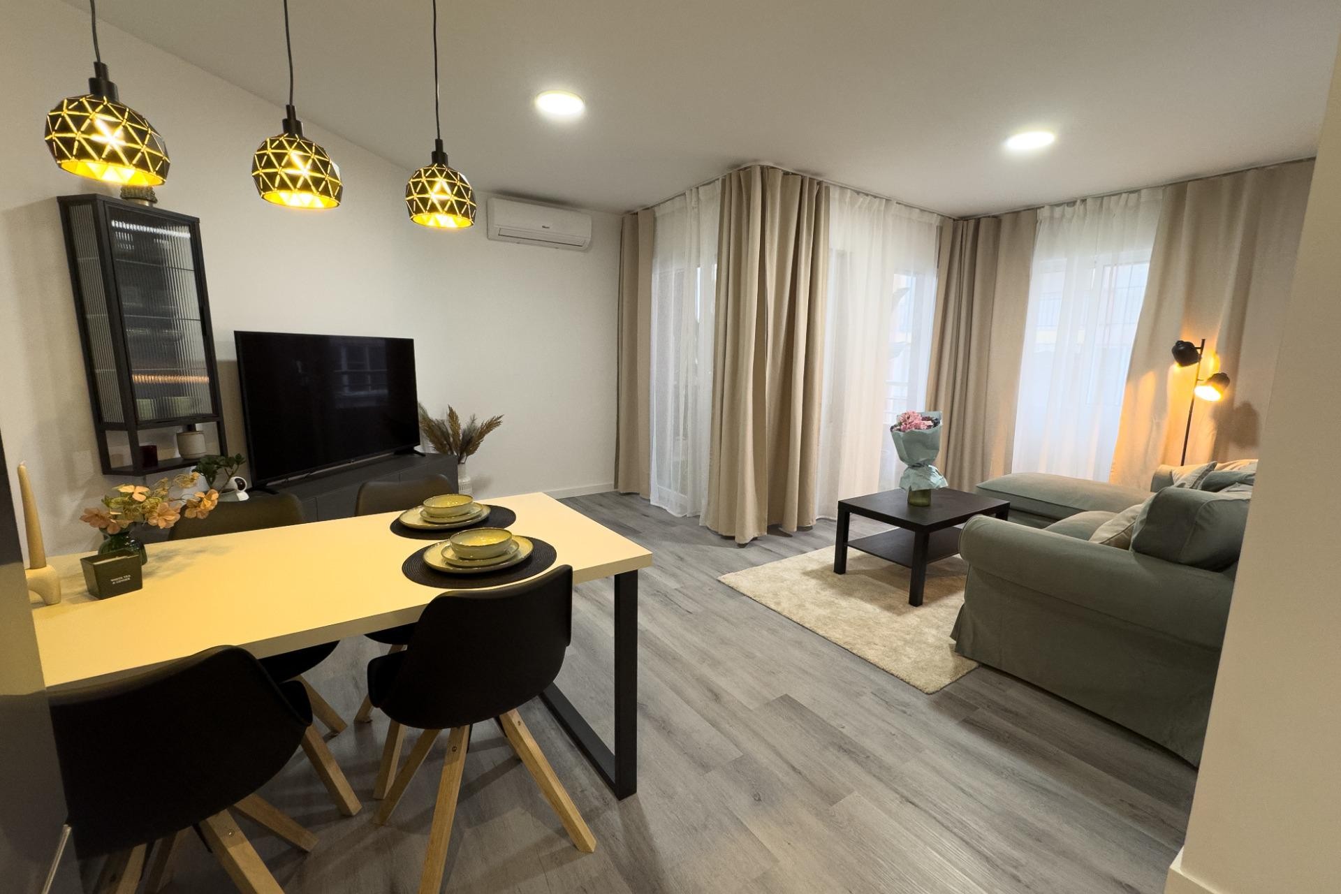Reventa - Apartment -
Torrevieja - Centro