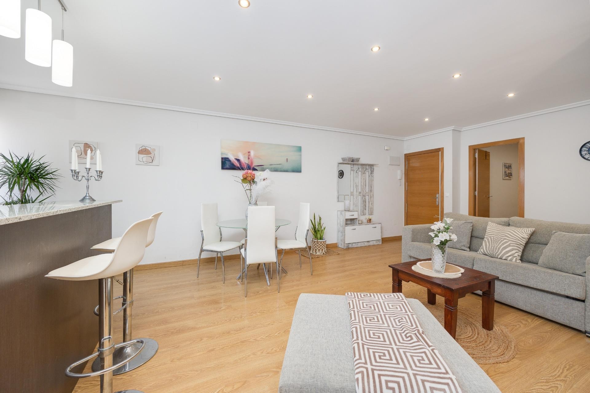 Reventa - Apartment -
Torrevieja - Centro