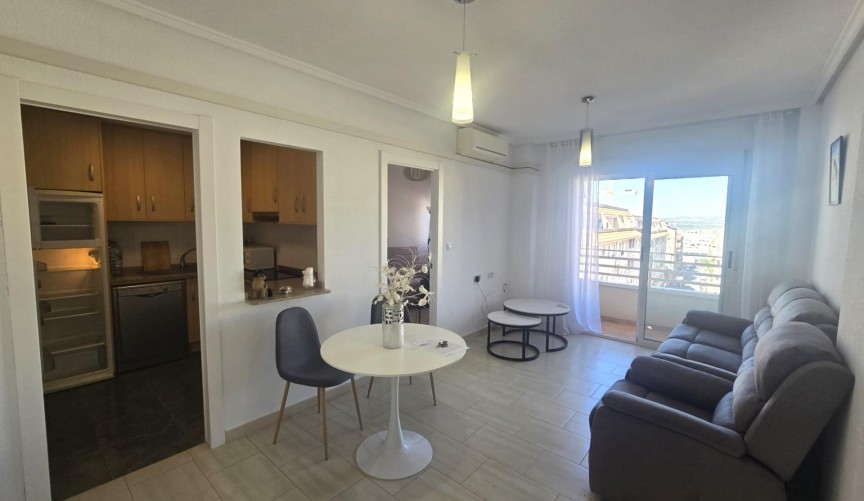 Reventa - Apartment -
Torrevieja - Centro
