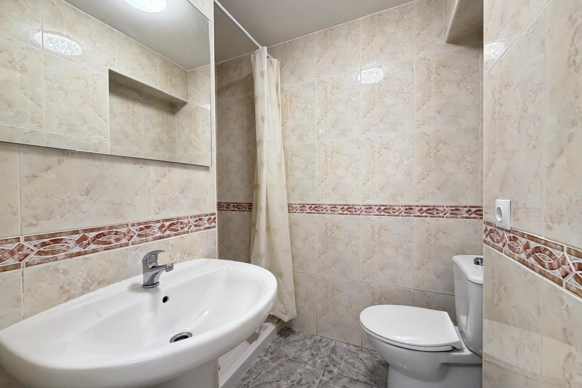 Reventa - Apartment -
Torrevieja - Centro