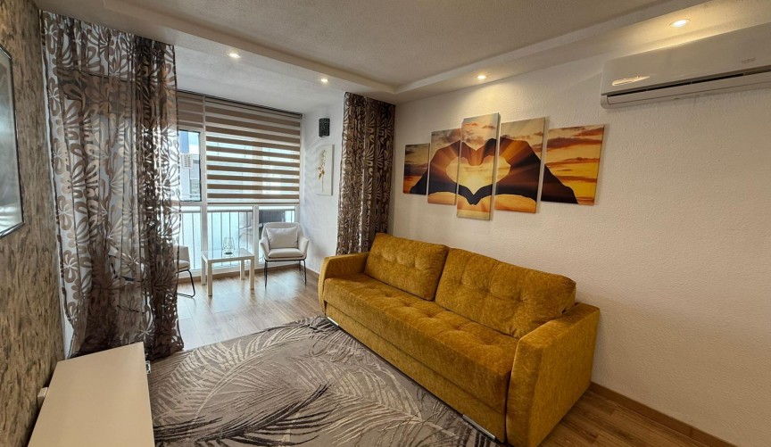 Reventa - Apartment -
Torrevieja - Centro