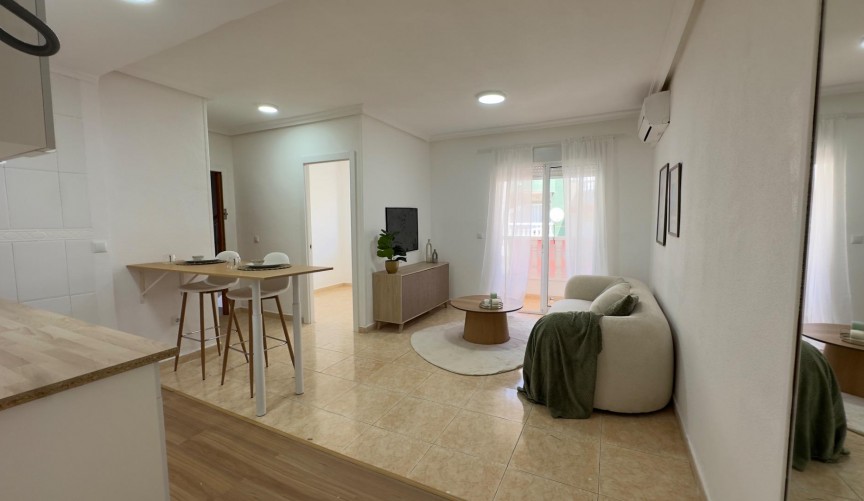 Reventa - Apartment -
Torrevieja - Centro