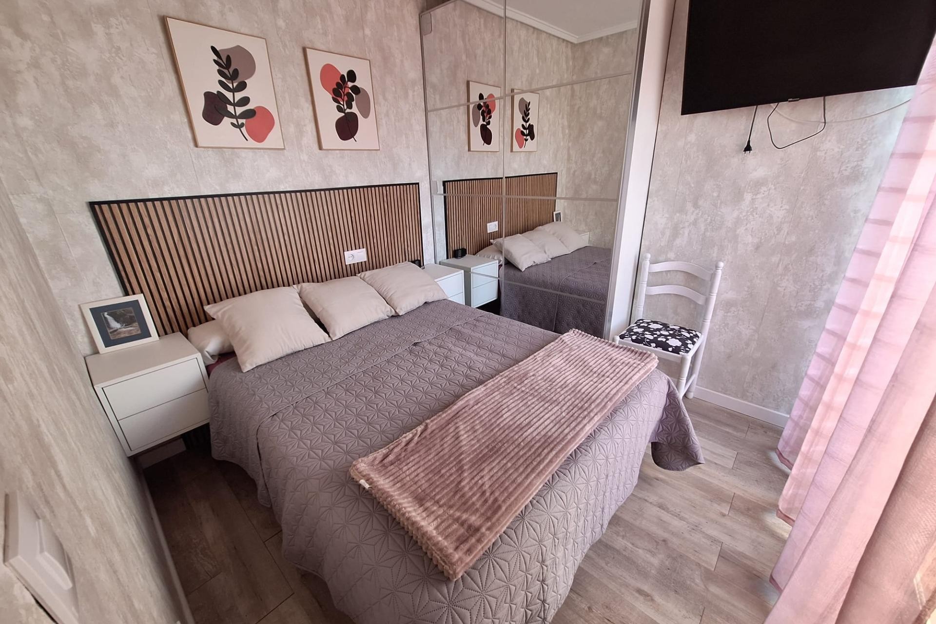 Reventa - Apartment -
Torrevieja - Centro
