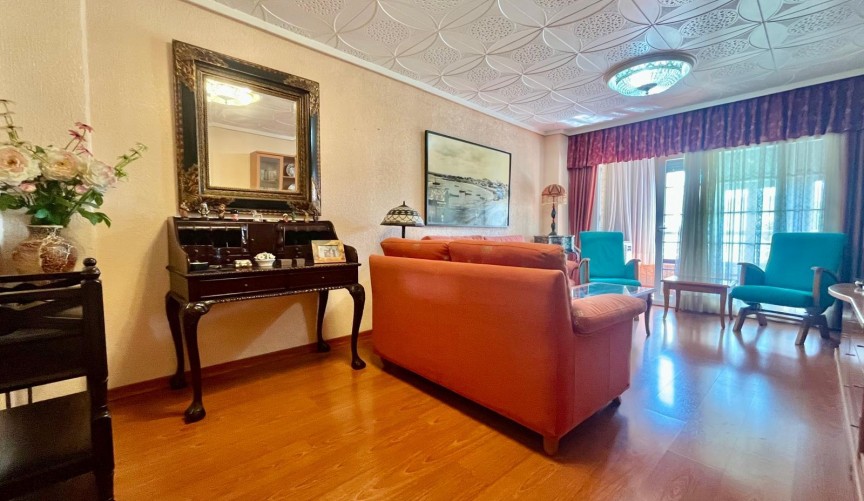 Reventa - Apartment -
Torrevieja - Centro