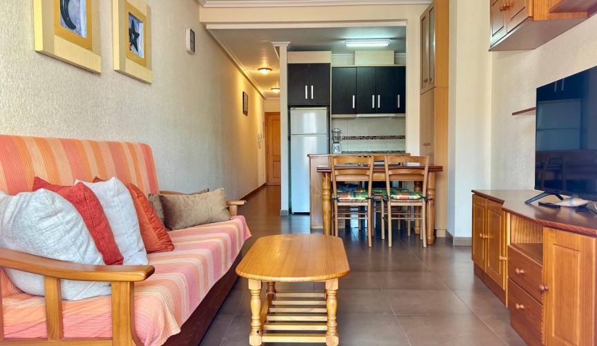 Reventa - Apartment -
Torrevieja - Centro