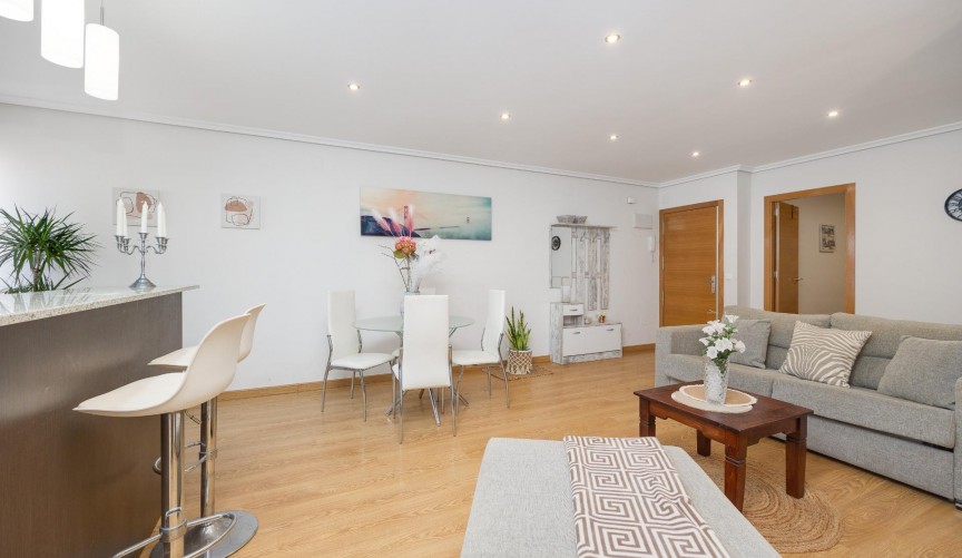 Reventa - Apartment -
Torrevieja - Centro