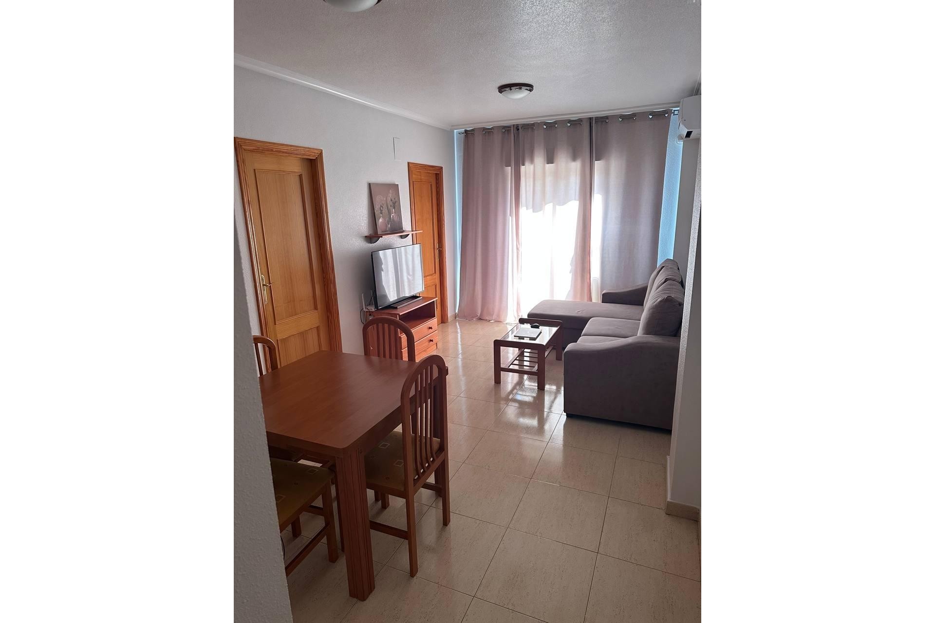 Reventa - Apartment -
Torrevieja - Centro