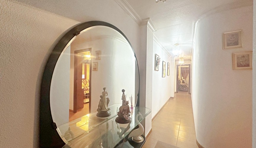 Reventa - Apartment -
Torrevieja - Centro