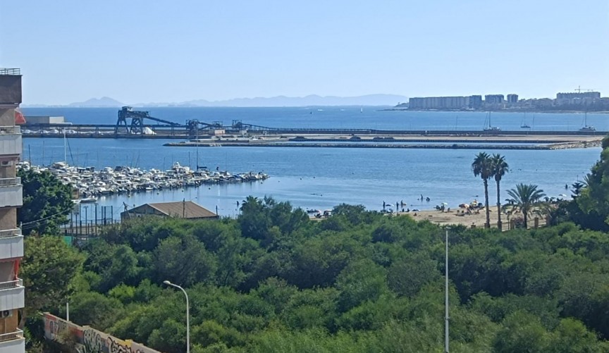 Reventa - Apartment -
Torrevieja - Centro
