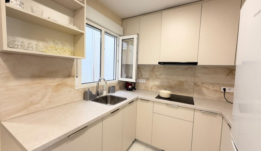 Reventa - Apartment -
Torrevieja - Centro